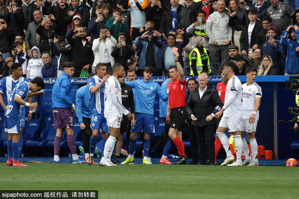 皇冠信用网如何注册_西甲-姆巴佩皇马生涯首染红 卡马文加世界波皇马1-0胜