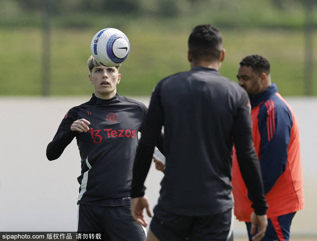 皇冠代理管理端
_揭秘皇冠代理管理端
!利物浦“蝴蝶效应”:滕哈赫密会曼联旧部?加纳乔转会迷局与阿莫林的“痛”