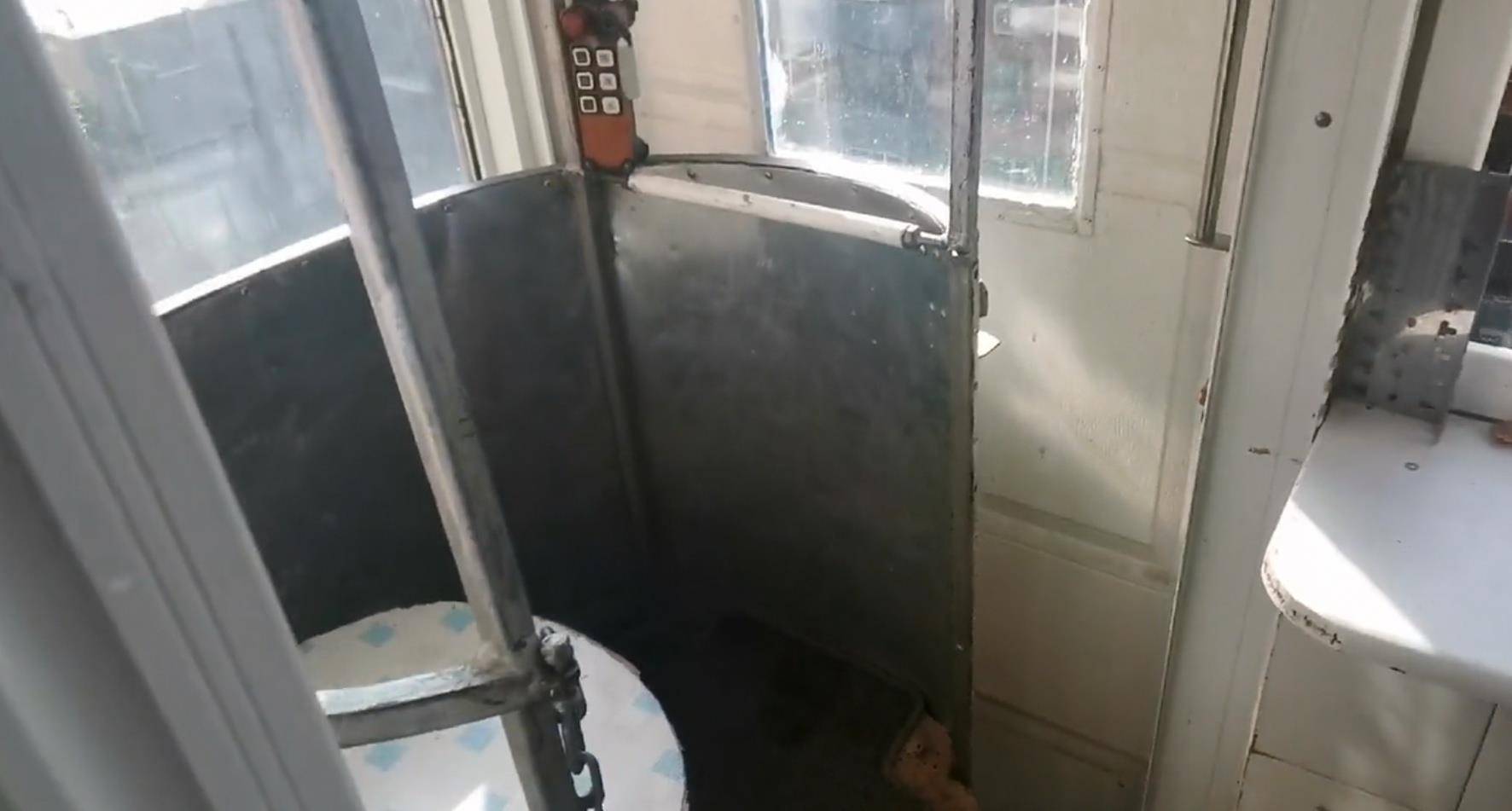 皇冠信用網代理流程_辽宁葫芦岛一老人自制电梯上五楼皇冠信用網代理流程，居委会：曾申请专利，目前已拆除