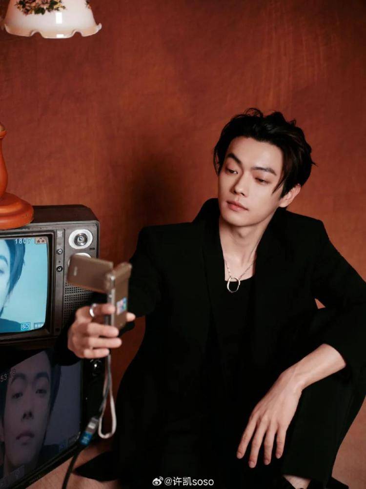 浅蓝沼津vs枥木城_演员许凯被曝长期聚众赌博浅蓝沼津vs枥木城，一年金额高达百万？警方：已关注此事