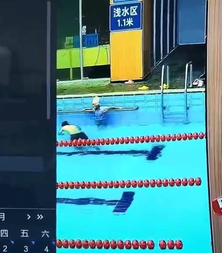 皇冠皇冠足球平台_宁波一男子头朝下跳进泳池浅水区皇冠皇冠足球平台，撞到池底致颈椎重伤去世，馆方：女儿喊他没有答应，其他人未及时发现