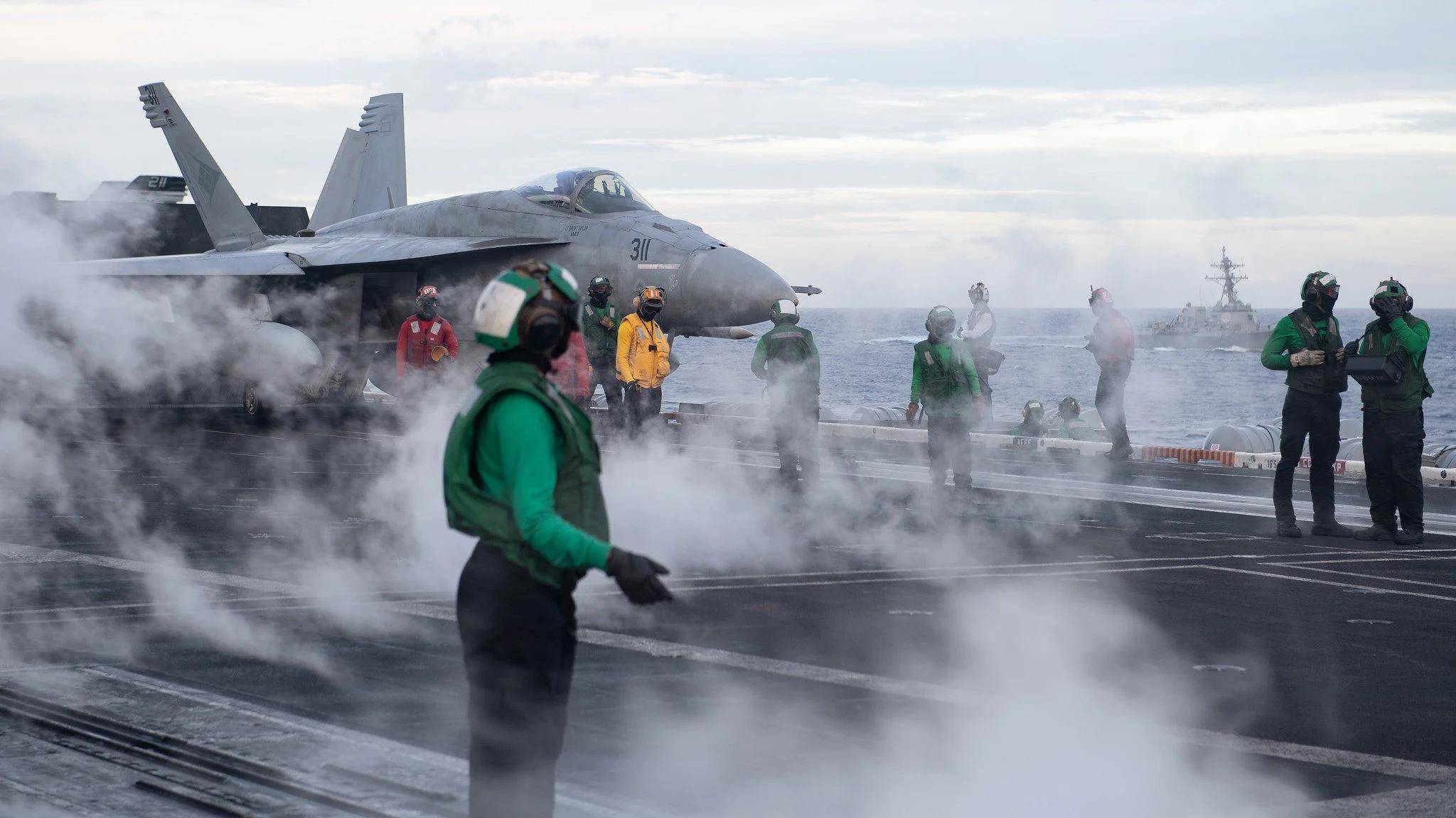 皇冠信用網出租_美国成了大笑话！中国歼-35电磁弹射后皇冠信用網出租，福特号趴窝，要改回蒸汽