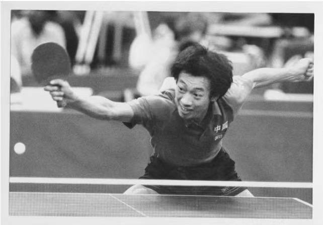 皇冠信用网开号_乒乓球前世界冠军滕义受贿逾亿元获刑十四年：利用人脉关系谋不当利益