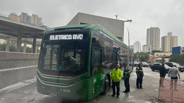 皇冠代理占成
_德国铁路公司订购中国电动公交车皇冠代理占成
,德财长:让我十分恼火