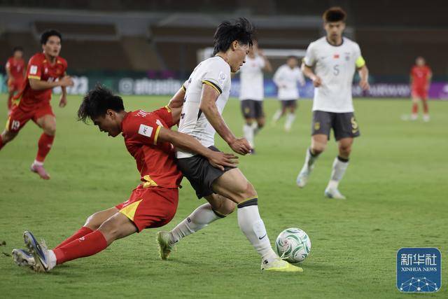 皇冠b盘
_U23足球亚洲杯半决赛:中国队2-0领先越南队