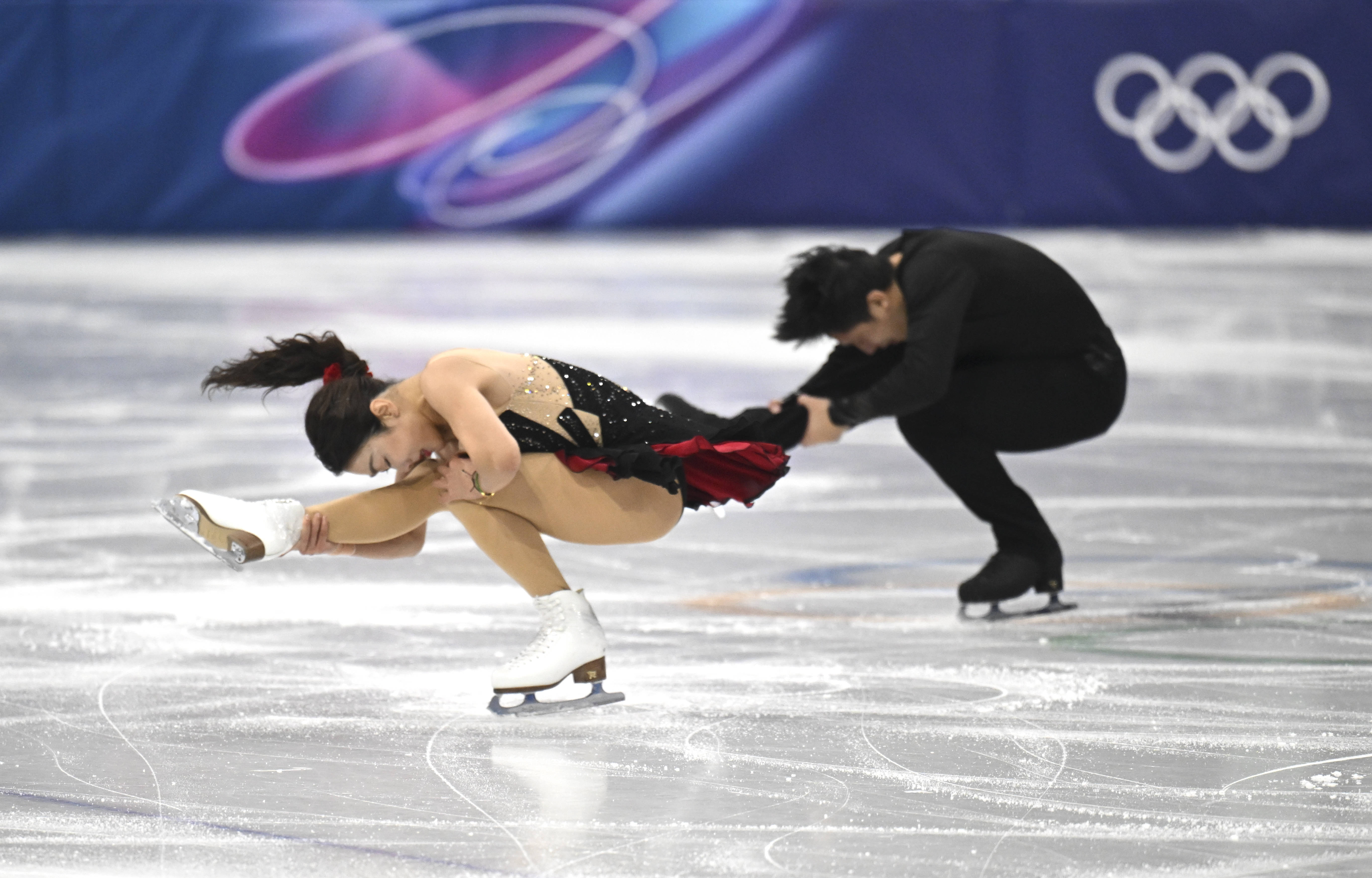 皇冠信用网怎么开户_冬奥会花滑团体双人短节目：隋文静/韩聪失误仅列第六