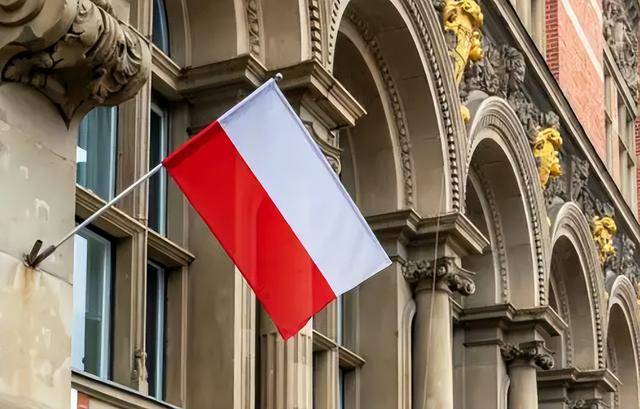 皇冠hga010
_俄乌打了四年皇冠hga010
,波兰副总理反应过来:我们花了最多的钱却没有发言权