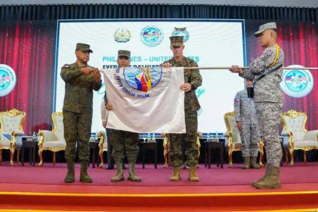 皇冠足球平台代理申请_5年了皇冠足球平台代理申请，2架轰6K再次部署永兴岛！美国没想到，解放军战术大升级