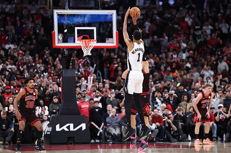 皇冠信用网出租代理_成NBA历史首人皇冠信用网出租代理，文班亚马：已准备好挑战更强的球队